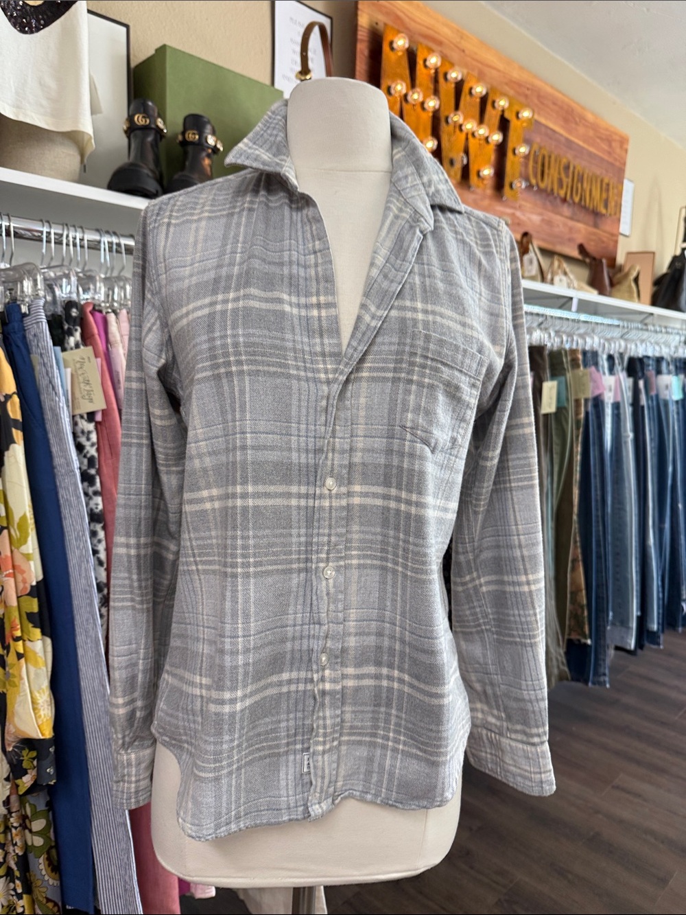 Frank & Eileen Barry Gray and Cream Plaid Flannel Shirt Size Small